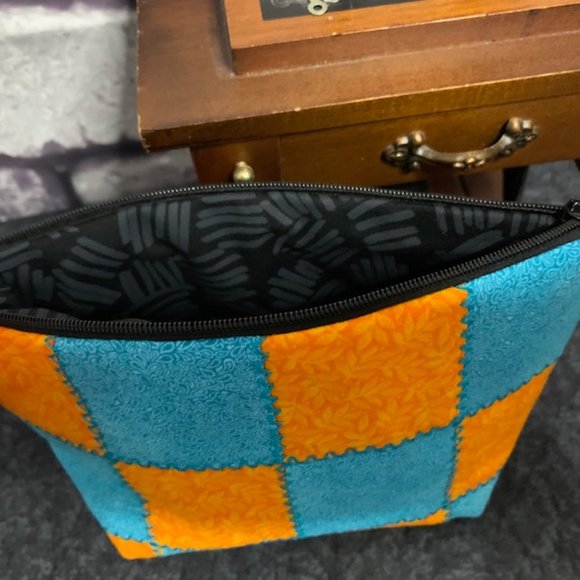 Handmade Quilted Cosmetic Bag - Picture 9 of 9
